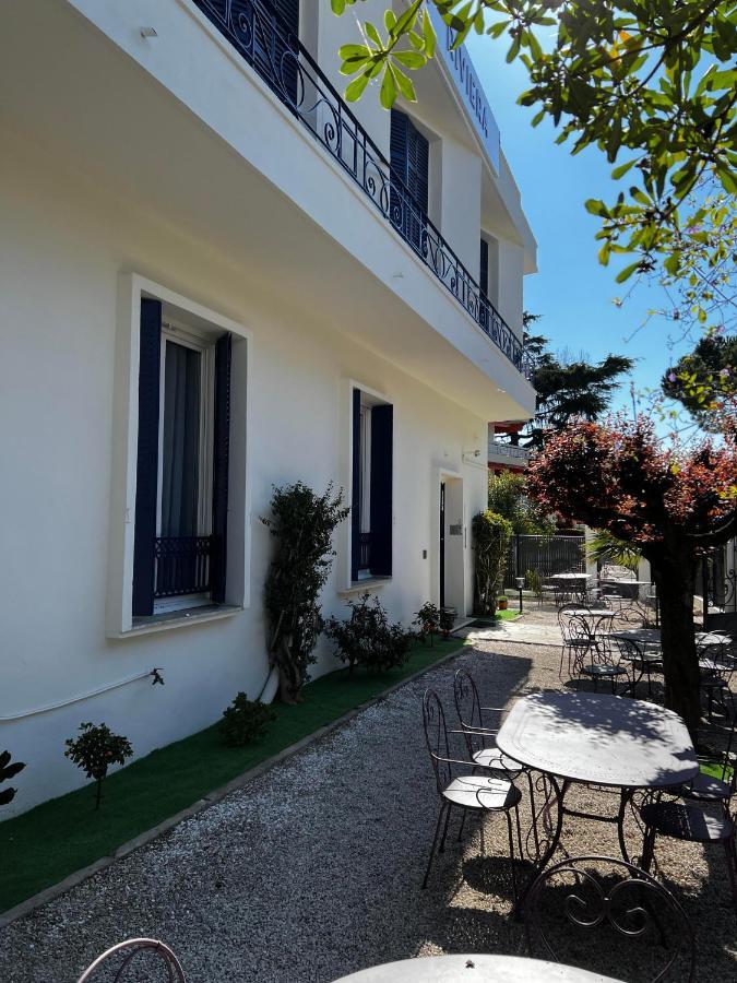 Hotel Bleu Riviera Cagnes-sur-Mer Bagian luar foto